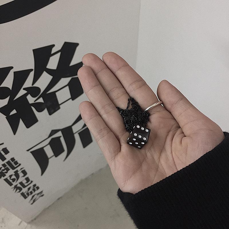 Dice Chain