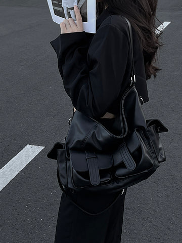 VM Retro Leather Shoulder Bag